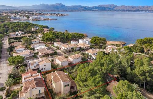 Marina Manresa Villa | Villa Manresa in Alcudia by JS Villas