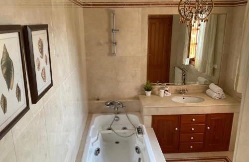 Marin Villa | Villa María