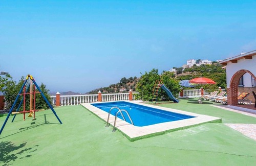 Canillas de Aceituno Villa | Villa Marín Canillas de Aceituno by Ruralidays