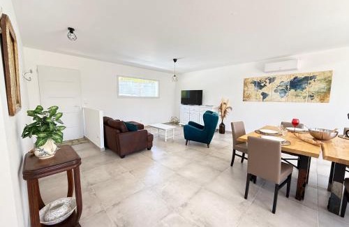 Mormoiron Villa | Villa Maria - Piscine - Wi-Fi - Proche Ventoux - Ideal Cyclistes