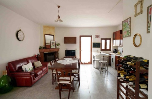 Mottola Villa | Villa 'Mario Pool and Relax' with Private Pool, Wi-Fi and Air Conditioning