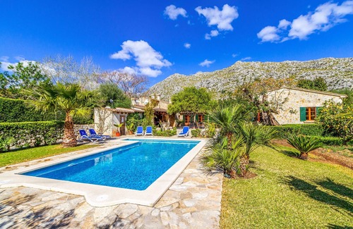 Urbanitzacio la Font Villa | Villa 'Martorell' with Private Pool, Wi-Fi and Air Conditioning
