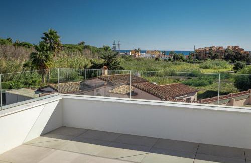 Castillo de Sabinillas Villa | Villa moderne proche de la mer