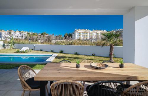 Castillo de Sabinillas Villa | Villa moderne proche de la mer