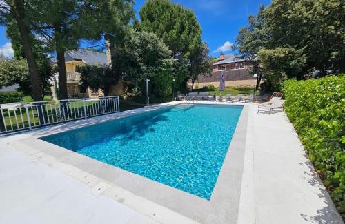 Alpedrete House | Villa Monika