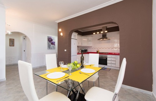 Armenime Villa | Villa Moradites A. Beautiful 3 Bedroom Villa. Communal Pool. Adeje.
