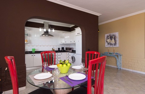 Armenime Villa | Villa Moradites B. Wonderful 2 Bedroom Villa. Communal Pool. Adeje.