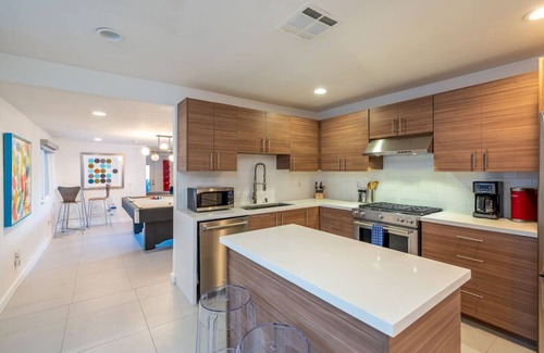 Vista Norte Cabin | Villa Mosaic | Vibrant Palm Springs Retreat