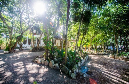 Alfredo V. Bonfil Villa | Villa Natural, a luxury architect Villa