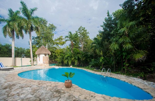 Alfredo V. Bonfil Villa | Villa Natural, a luxury architect Villa