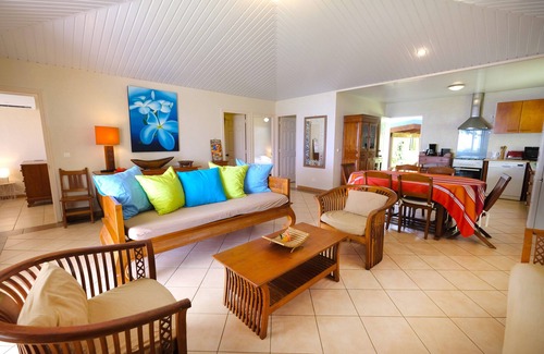 Papeto'ai Villa | Villa Océane by ENJOY VILLAS MOOREA - 8 pax/4 bedrooms/A.C. front sea