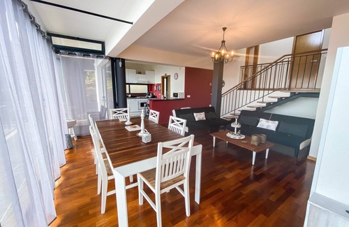 Porto Moniz House | Villa Ocean View by near the natural swimming pool of Porto Moniz, in Madeira