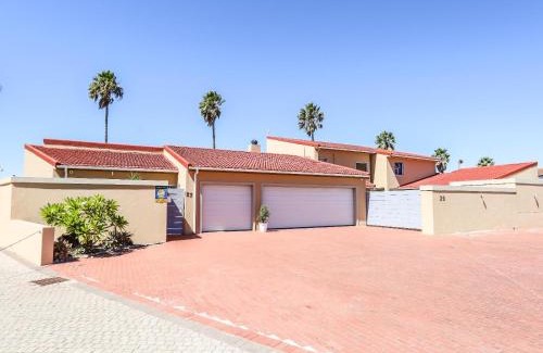 Port Owen Villa | Villa on Maxi