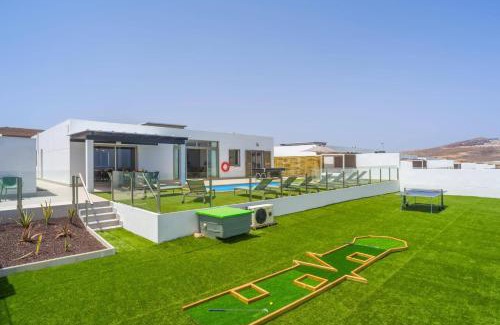 Costa de Antigua Villa | Villa Opal by Villa Plus