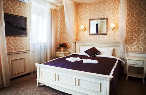 Solomjanskyj Villa | Villa Oselya