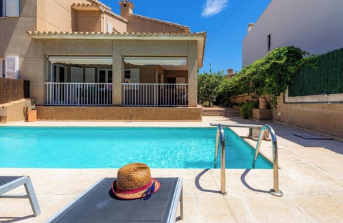 Es Pelats House | Villa "Paca" with Pool, Air Conditioning, Fireplace, Wi-Fi & Garden
