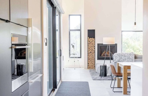 Logan Villa | Villa Prairie at Hugga In the Hills -Sleeps 6