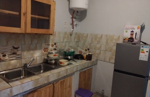 Lome Villa | Villa Privee Avec Garage Prive Tout Climatisee. Véhicule à Disposition