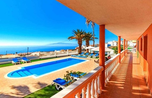 Armenime Villa | Villa Raquel with sea views