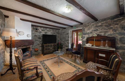 Lombada Velha House | Villa Roque by An Island Apart