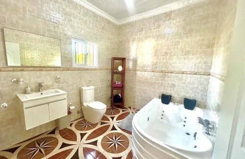 Barrio El Hospital Villa | Villa Rosa 3 Habitaciones Balcones Aire Acondicionado Espacio Ideal Para Tu Familia O Grupo