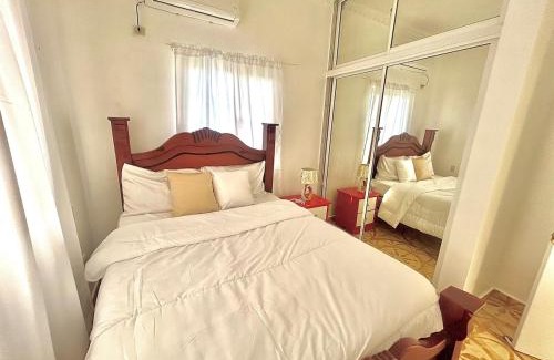 Barrio El Hospital Villa | Villa Rosa 3 Habitaciones Balcones Aire Acondicionado Espacio Ideal Para Tu Familia O Grupo