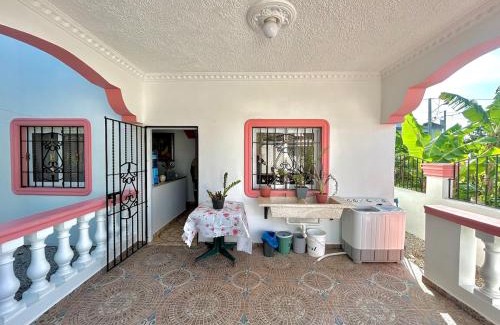 Barrio El Hospital Villa | Villa Rosa 3 Habitaciones Balcones Aire Acondicionado Espacio Ideal Para Tu Familia O Grupo