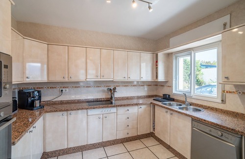 Vinuela Villa | Villa "Rosa" with Mountain View, Pool, Wi-Fi & Garden