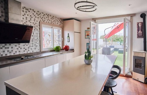 Santa Maria de Guia de Gran Canaria Villa | VILLA RURAL PRIVADA WITH JACUZZI CLIMATIZADO TODO EL AÑO!!! & WIFI & BBQ & VISTAS