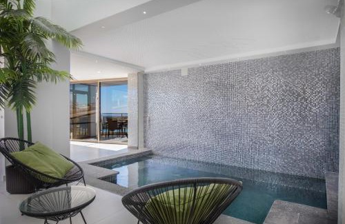 Bahia Calma Villa | Villa Selene heated Indoor Pool