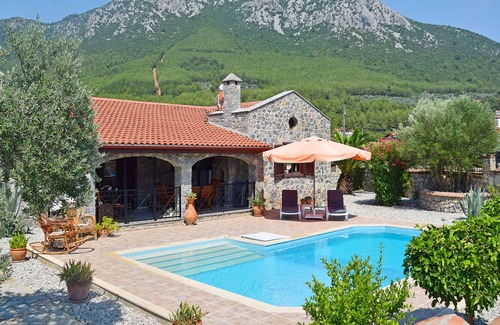 Uzumlu Villa | Villa Serena with 3 bedrooms