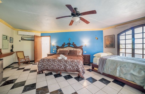 Chicxulub Puerto Villa | Villa Sirena frente al mar con alberca