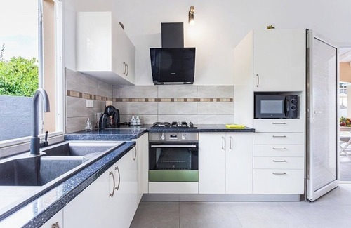 Saint-Francois Villa | Villa Sita with private pool near the House of Zévallos