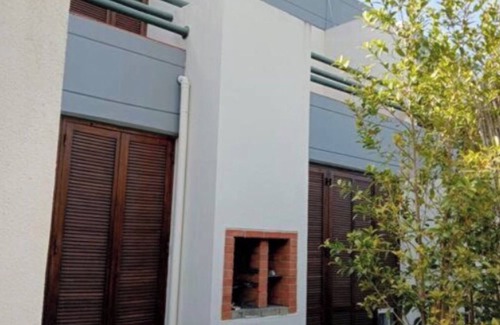 Carvalhal Villa | Villa 'Soltroia Beach House' with Private Terrace, Private Garden and Wi-Fi
