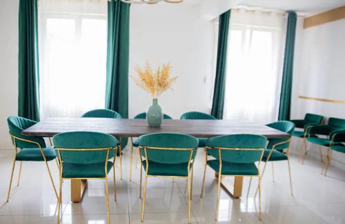 Emerainville Villa | Villa spacieuse proche Disney & Stade de France