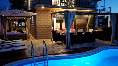 Vantacici Villa | Villa Summer dream with heated pool, sauna and jacuzzi