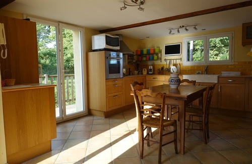 Maubec House | Villa surrounded by nature near Lyon