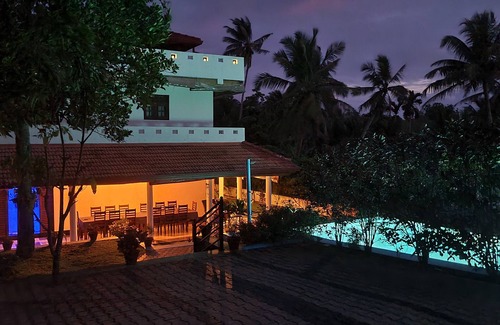 Unawatuna Villa | Villa Talpe Inviting 5 Bedrooms & Massage Pool