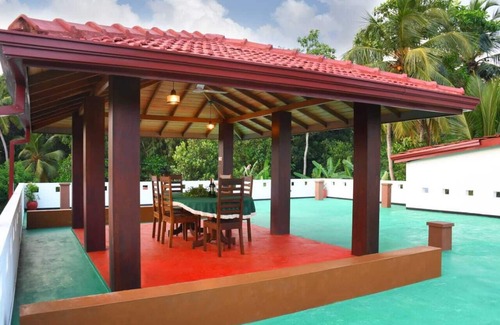 Unawatuna Villa | Villa Talpe Inviting 5 Bedrooms & Massage Pool