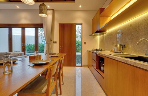 Denpasar Barat Villa | Villa Taman Seminyak Suite 01