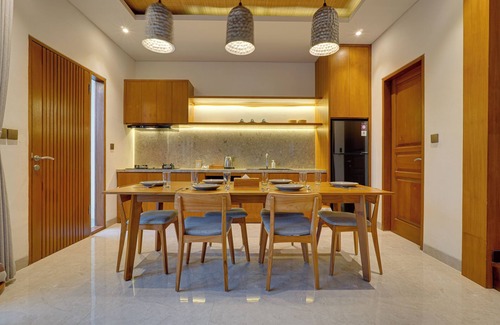 Denpasar Barat Villa | Villa Taman Seminyak Suite 01