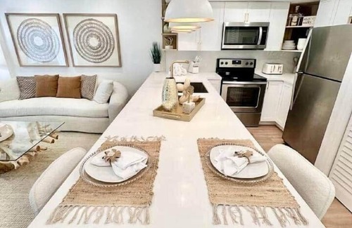 Monroe County Apartment | Villa Valbuena Ocean Pearl, Key Largo Restaurant, Marina