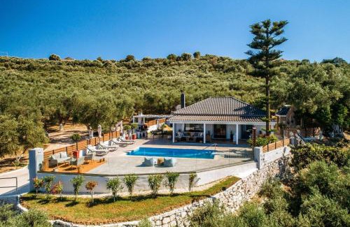 Planos Villa | Villa Venia - Cozy Escape with Scenic Sew View, by ZanteWize