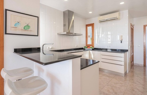 Sa Cabaneta Villa | Villa "Vista Mar y Tierra" with Sea View, Pool, Garden, A/C & Wi-Fi