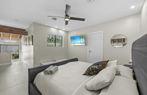 Hallandale Beach Villa | Villa Viva Miami