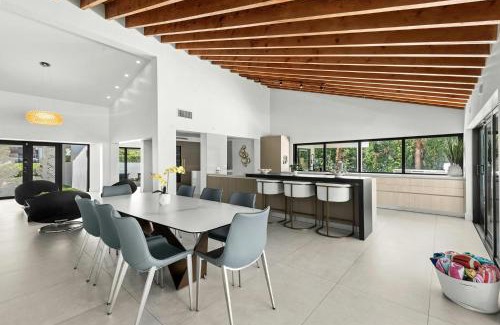 Hallandale Beach Villa | Villa Viva Miami