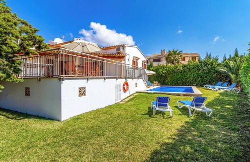 Urbanitzacio Gotmar Villa | Villa Voltor Cinco - This villa has table tennis, private pool & A/C