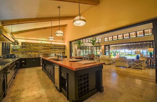 Cabarete Villa | Villa Wind Song - Luxurious Ocean Front Family Villa with private pool