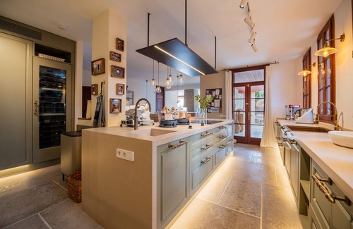 Cala Bona Ski Chalet | Villa with direct sea access