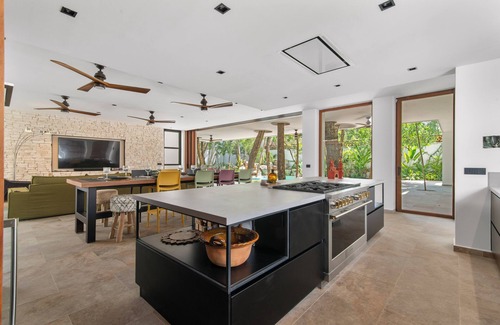 Xcaret Villa | Villa with Lagoon Pool & Jacuzzi 400m from Xcaret